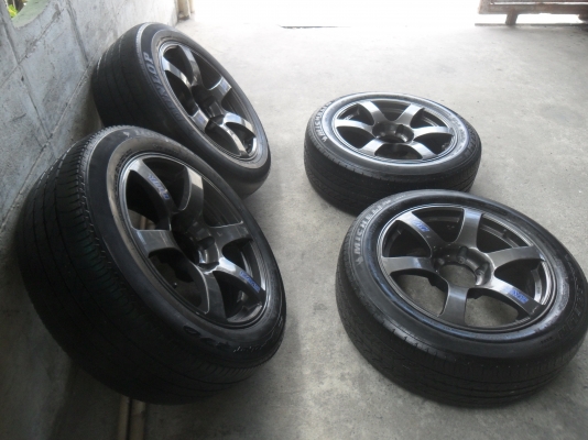 ล้อแม็ก 18นิ้ว 6รู พร้อมยาง สวยๆ 4 ล้อ ราคา 11700 บาท