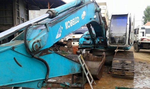 ขายรถแบคโค KOBELCO SK200-5 เครื่องเดิม ปั้มเดิม เอวแน่น ไฟฟ้าเต็ม เอกสารใบซื้อขาย สนใจโทร 090-8588220คุณนะ 093-3258446คุณบิว ID:narong498 หรือเข้าดูสินค้าอื่นๆได้ที่ www.truck.in.th/498 หรือเพจFacebook ณรงค์ ซื้อขายรถมือสอง (เว็บไซต์ส่วนตัว) หรือFacebook