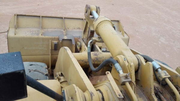 รถตักล้อยาง/ Catterpillar 966H ชม.น้อย สภาพสวยเต็ม ไม่เอกสาร