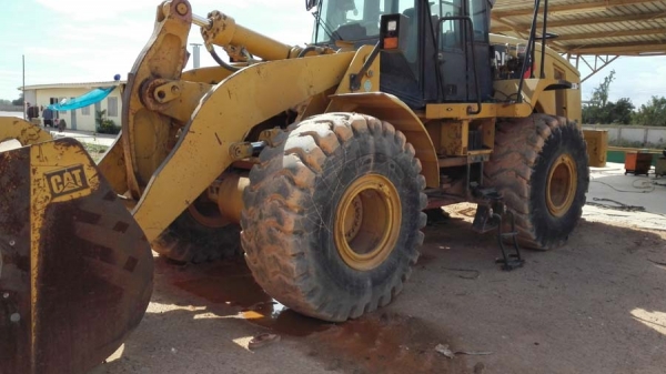 รถตักล้อยาง/ Catterpillar 966H ชม.น้อย สภาพสวยเต็ม ไม่เอกสาร