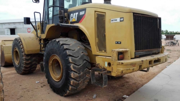 รถตักล้อยาง/ Catterpillar 966H ชม.น้อย สภาพสวยเต็ม ไม่เอกสาร