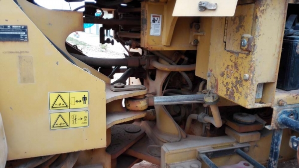 รถตักล้อยาง/ Catterpillar 966H ชม.น้อย สภาพสวยเต็ม ไม่เอกสาร