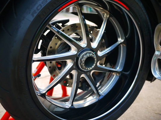 ขาย Ducati Diavel ตัว Red carbon รถศูนย์พร้อมทะเบียนแท้ สภาพกริ๊ปๆ เครื่องดีสุดๆ ไม่ล้ม ไม่ชน ไม่แปะ ขาย Ducati Diavel ตัว Red carbon รถศูนย์พร้อมทะเบียนแท้ สภาพกริ๊ปๆ เครื่องดีสุดๆ ไม่ล้ม ไม่ชน ไม่แปะ