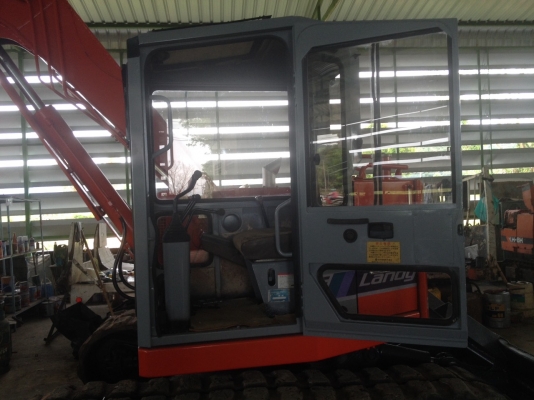 ขายด่วนครับ!!!! รถตักฮิตาชิ 60 เอกสารอินวอย