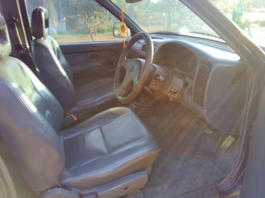 รถนิสสันบิ๊กเอ็ม คิงแค๊ป