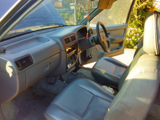 รถนิสสันบิ๊กเอ็ม คิงแค๊ป