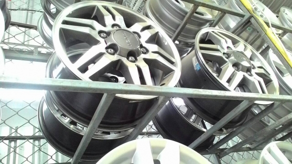 แม๊กอีซูซุ ขอบ 16 ชุด 4 วง tel.081-427-3941