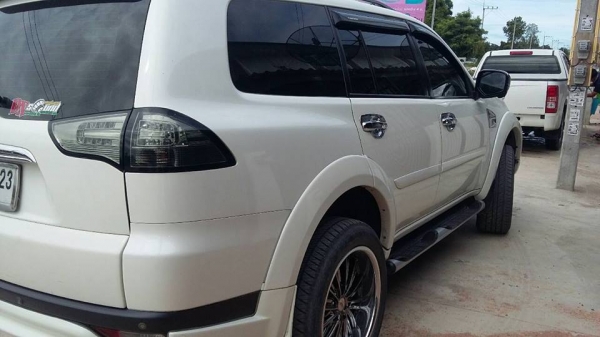 ปาเจโร่ 2011  เครื่อง 2500  สภาพสวย รถเรียม