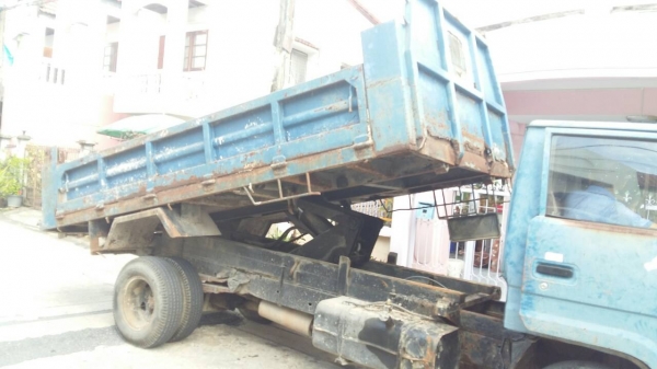 หกล้อโตโยต้า ไดน่า BU87-115 ดั้ม5คิว สภาพพร้อมใช้งาน เครืองดีขับกลับบ้านได้เลย แคชชีสวยจัด ทะเบียนขาด3ปี เล่มชุดโอนพร้อมโอน