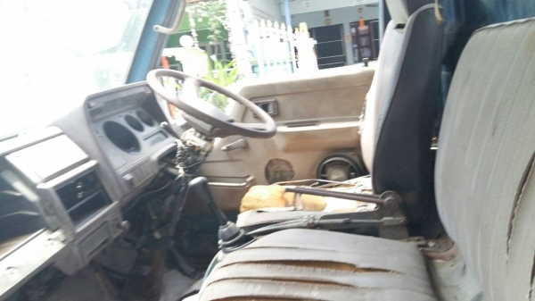 หกล้อโตโยต้า ไดน่า BU87-115 ดั้ม5คิว สภาพพร้อมใช้งาน เครืองดีขับกลับบ้านได้เลย แคชชีสวยจัด ทะเบียนขาด3ปี เล่มชุดโอนพร้อมโอน