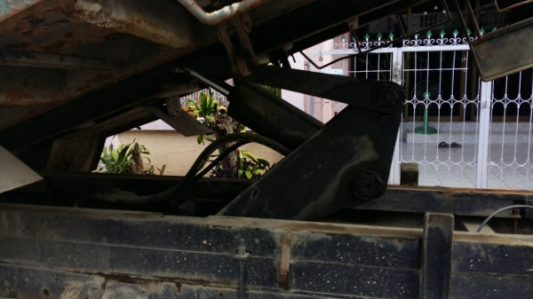 หกล้อโตโยต้า ไดน่า BU87-115 ดั้ม5คิว สภาพพร้อมใช้งาน เครืองดีขับกลับบ้านได้เลย แคชชีสวยจัด ทะเบียนขาด3ปี เล่มชุดโอนพร้อมโอน