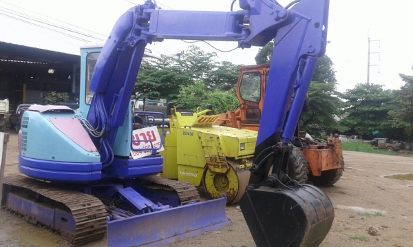 ขายรถขุด KOMATSU PC 50 UU-2 สภาพพร้อมใช้งาน