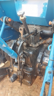 ขายรถไถ FORD 6640 90 แรงม้า 4 สูบ เครื่องแน่น 2 เพลา ยางใหม่ 4 เส้น พร้อมใช้งาน มีอุปกรณ์ 3 อย่าง คือ ผานดันหน้า+ผาน3 และผานตัดหญ้า คานหน้า New Holland รถใช้งานน้อย เจ้าของขายเอง ทะเบียนพร้อมโอน สนใจติดต่อ เบอร์โทร. 089-8681128 ราคาต่อรองได้ครับ