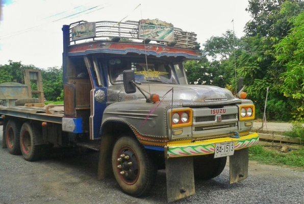 สิบล้อหน้ายาว ISUZU