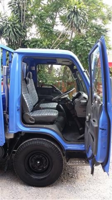 ขาย NKR 4 ล้อ100 แรง ปี47 รถห้าง