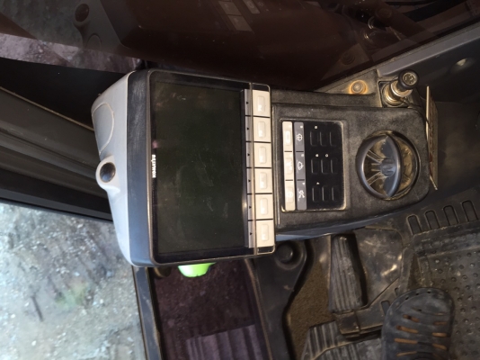 ขายรถแบคโฮ KOMATSU PC200-8 เอกสารอินวอย 10000 ชม.ราคา 1500000