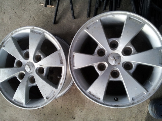 ขายเศษล้อหน่อยคับ