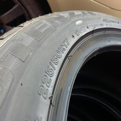 ขายยาง BRIDGESTONE POTENZA RE050 RFT 225/50R17