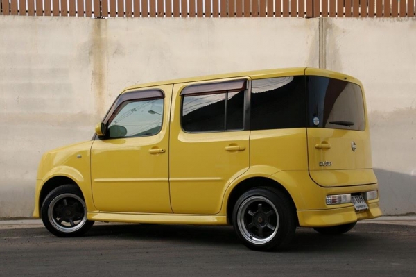ขาย Nissan Cube Rider สีเหลือง เกียร์ Auto ชุดแต่ง Rider แท้ทั้งคัน