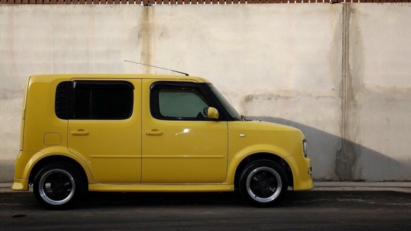 ขาย Nissan Cube Rider สีเหลือง เกียร์ Auto ชุดแต่ง Rider แท้ทั้งคัน