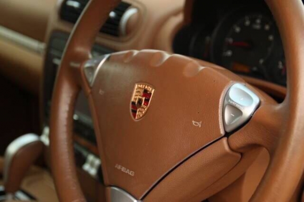 ROMOTION️ เดือนแห่งวันแม่ ทั้งลดทั้งแถม ลดทันทีจาก 2,290,000 เหลือเพียง 2,090,000 เท่านั้น ยังไม่จบเดือนนี้ใครพาคุณแม่ มาแล้วห้อมแก้มถ่ายรูปคู่รถรับไปเลย ป้ายทะเบียนประมูล มูลค่า 19,999 ไปเลย ฟรี️