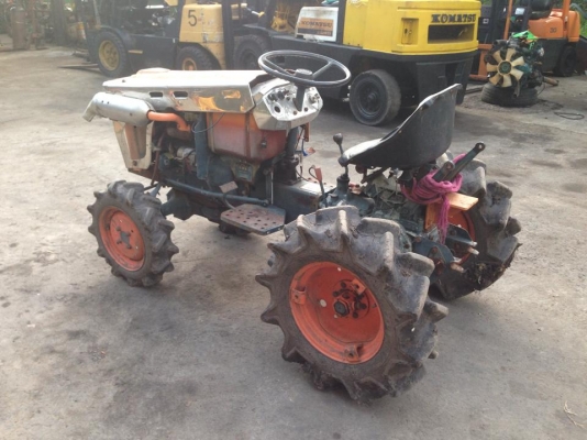 ขายรถไถขนาดเล็กเครื่องคูโบต้า3สูบ ขับ4X4 แรงดีครับ 18-20 แรงแหละครับ เครื่องคูโบต้าB6001 ขาย 42000 บาทครับ