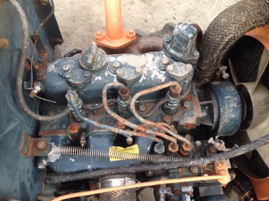 ขายรถไถขนาดเล็กเครื่องคูโบต้า3สูบ ขับ4X4 แรงดีครับ 18-20 แรงแหละครับ เครื่องคูโบต้าB6001 ขาย 42000 บาทครับ