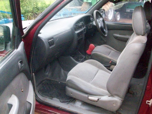 กระบะ ฟอร์ดเรนเจอร์  ปี 2001 พร้อมใช้งาน พวงมาลัยเพาเวอร์