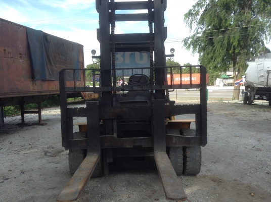 ขายรถยก 8 ตัน KOMATSU FD 80 เสายกสูง แผงงาตักตู้ได้