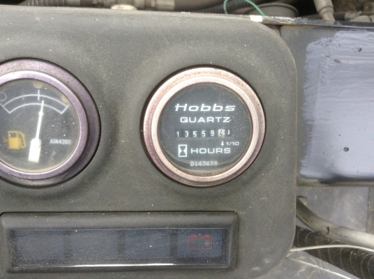 ขายรถยก 8 ตัน KOMATSU FD 80 เสายกสูง แผงงาตักตู้ได้