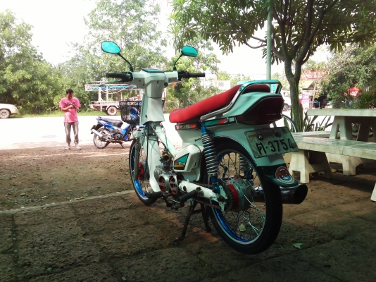 ขายดรีม คุรุ เครื่องไลฟาน125 ฝาเวฟ (มีเล่มทะเบียน) รถพร้อมใช้งาน ค่าตัว 8500 บาท สนใจโทร 089-8054390 โอ๋ อยู่จังหวัด ลพบุรี