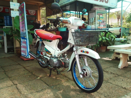 ขายดรีม คุรุ เครื่องไลฟาน125 ฝาเวฟ (มีเล่มทะเบียน) รถพร้อมใช้งาน ค่าตัว 8500 บาท สนใจโทร 089-8054390 โอ๋ อยู่จังหวัด ลพบุรี