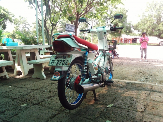 ขายดรีม คุรุ เครื่องไลฟาน125 ฝาเวฟ (มีเล่มทะเบียน) รถพร้อมใช้งาน ค่าตัว 8500 บาท สนใจโทร 089-8054390 โอ๋ อยู่จังหวัด ลพบุรี