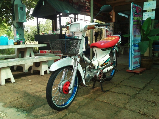 ขายดรีม คุรุ เครื่องไลฟาน125 ฝาเวฟ (มีเล่มทะเบียน) รถพร้อมใช้งาน ค่าตัว 8500 บาท สนใจโทร 089-8054390 โอ๋ อยู่จังหวัด ลพบุรี