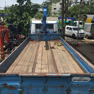 ขายรถหกล้อติดเครน  5 ตัน 4ท่อน  สภาพพร้อมใช้