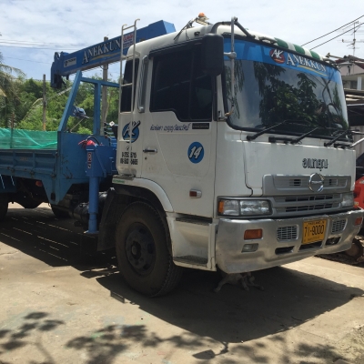 ขายรถหกล้อติดเครน  5 ตัน 4ท่อน  สภาพพร้อมใช้