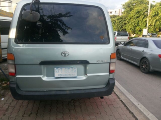 TOYOTA HIACE ปี 1999 มือ1 เครื่องเดิมๆ ดีเซล 5 แอล รถสวย บางเดิม  พร้อมใช้