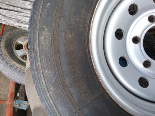 ขายล้อขอบ 14 มี  1 คู่