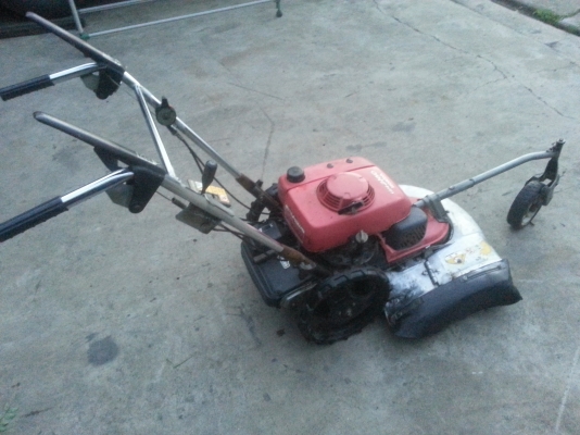 ขายรถตัดหญ้าแบบเดินตาม Honda Um2160  ราคาพิเศษ