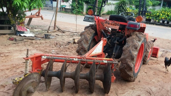 ขายรถไถคูโบต้า 2808 พร้อมใบดัน ผาน