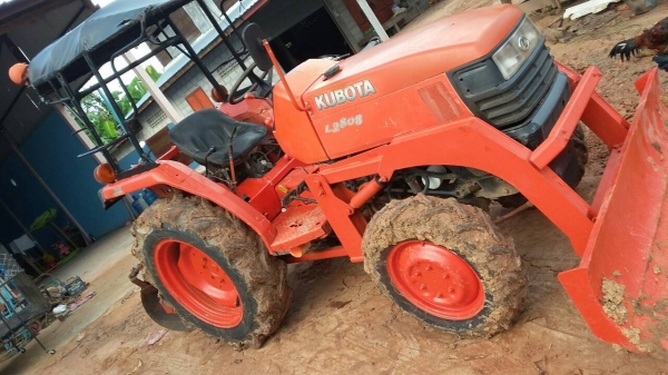 ขายรถไถคูโบต้า 2808 พร้อมใบดัน ผาน
