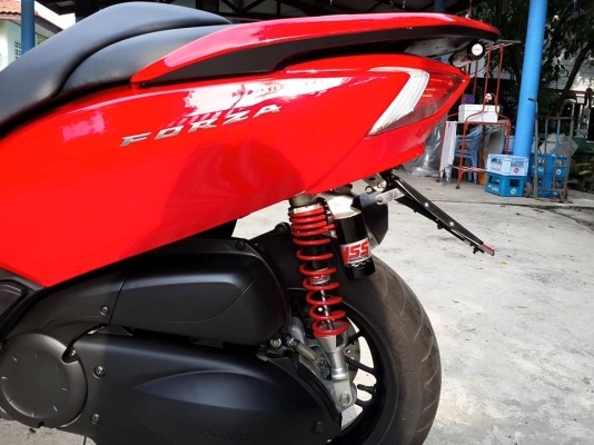 Honda forza 300 สีแดงแต่ง ปี 2556 วิ่ง 3000 กิโล