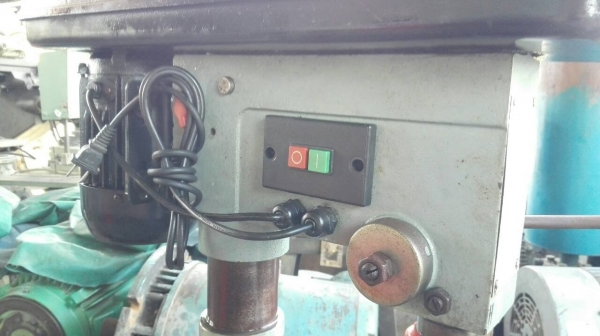 *********** ขายแล้วครับ!! *********** สว่านแท่น BOYE 16 mm.ไฟบ้าน 220 V. ของใหม่เก่าเก็บ โทร 089-2499-123 นครปฐม *********** ขายแล้วครับ!! *********** สว่านแท่น BOYE 16 mm.ไฟบ้าน 220 V. ของใหม่เก่าเก็บ โทร 089-2499-123 นครปฐม