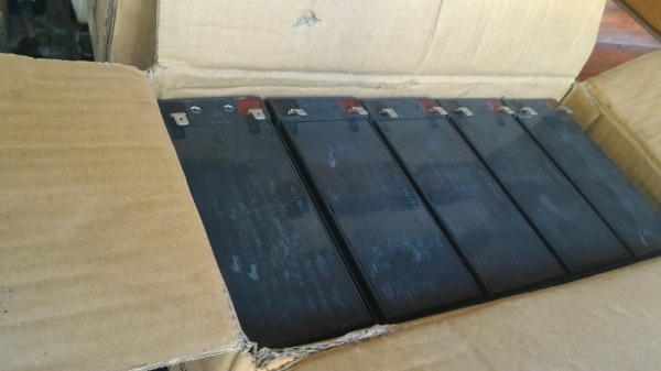 แบตเตอรี่ขนาด 12 V. กระแส 9 A. ยี่ห้อ BB BBATTERY ของใหม่เก่าเก็บเช็คกระแสแล้วทุกอัน