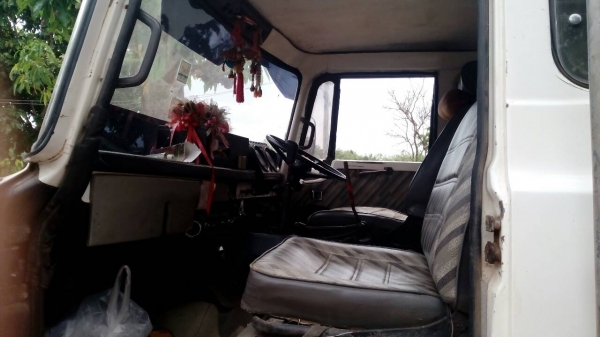 ขายด่วนรถ6ล้อดั้มHINOKLเครือง140แรงม้ารถสวยจัดยาง900