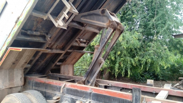 ขายด่วนรถ6ล้อดั้มHINOKLเครือง140แรงม้ารถสวยจัดยาง900