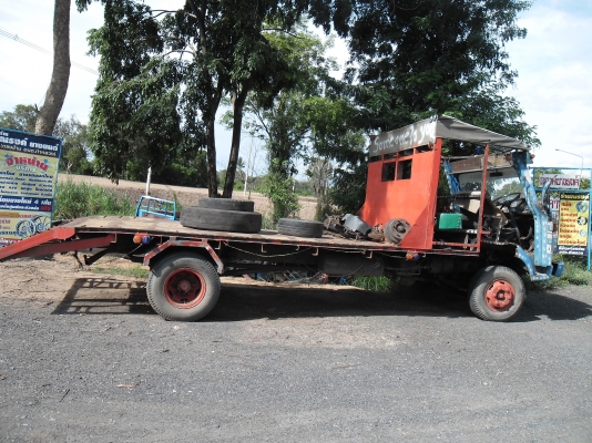 ขายหกล้อทายลาด