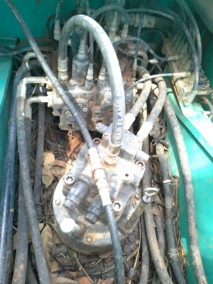 ขายรถแบคโฮ KOBELCO SK200-8 YN12 super เอกสารอินวอย ไมล์ 6173 ชม.ราคา 2300000