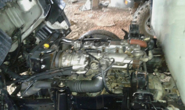 สีล้อ อีซูชุ NKR100โบว์ปี49หัางแทั ป้ายเล็กไม่ติดวลา สภาพดีสวยเดิมทั้งคัน ล่างใหญ่เพาลอย พร้อมใช้งาน ทะเบียนพร้อมโอน