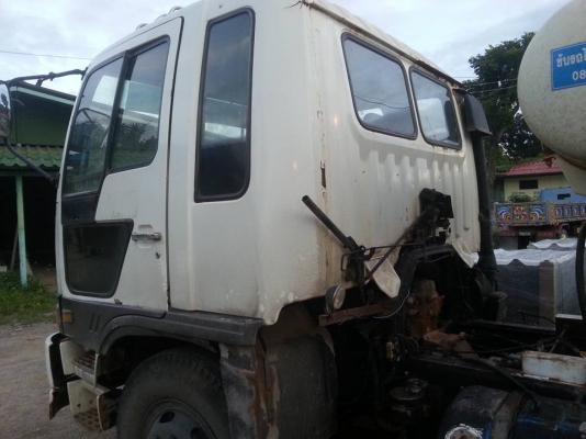 ขายรถโม่ปูน หกล้อ ยาง 900 ff 3 h รถสวยครับ  เอกสานเล่มทะเบียนพร้อม